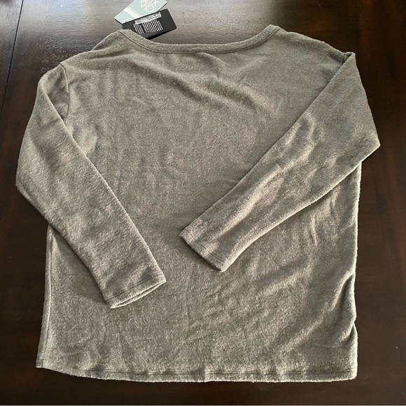NWT CHASER Bliss Super Soft Silver Skull Knit Long Sleeve Pullover Top Grey S - Picture 2 of 7